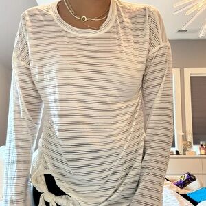 Lululemon t-shirt